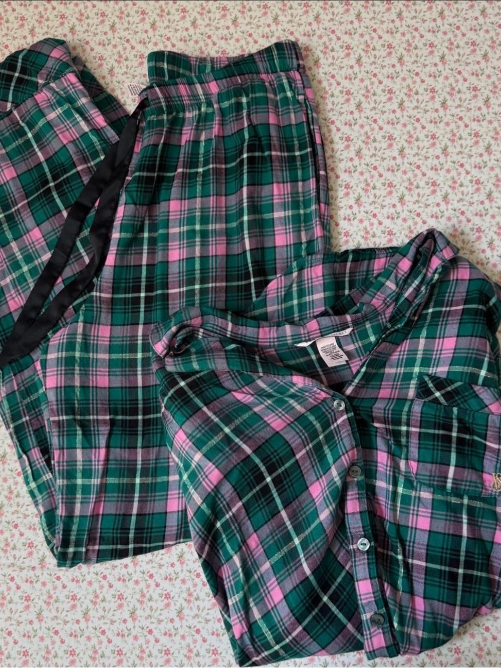 Victoria's Secret Green & Pink Plaid Pajama Set - Button-Up Top Size S